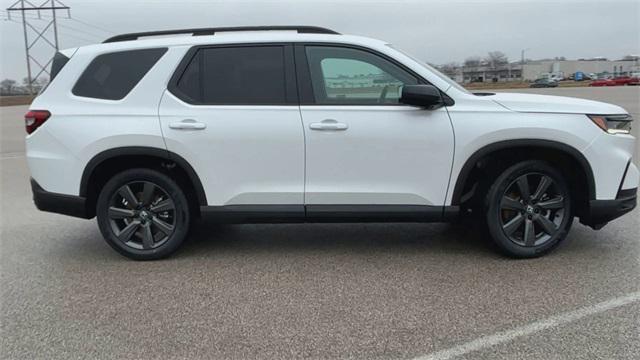 new 2025 Honda Pilot car, priced at $44,205