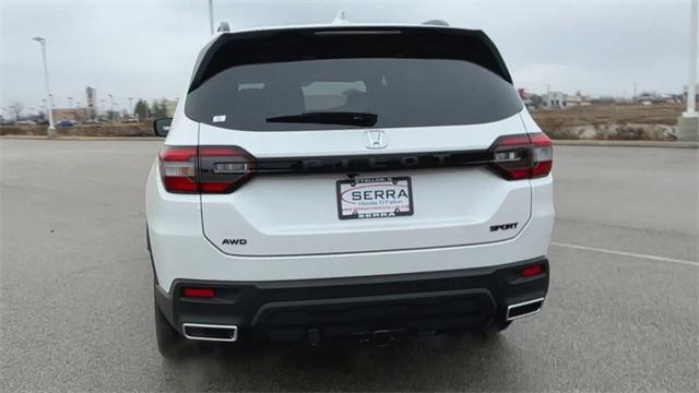new 2025 Honda Pilot car, priced at $44,205
