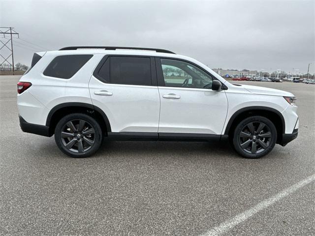 new 2025 Honda Pilot car, priced at $44,205