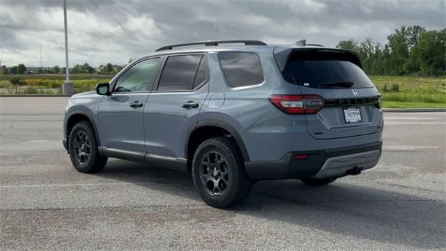 new 2025 Honda Pilot car, priced at $51,305