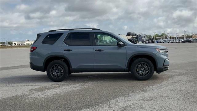 new 2025 Honda Pilot car, priced at $51,305