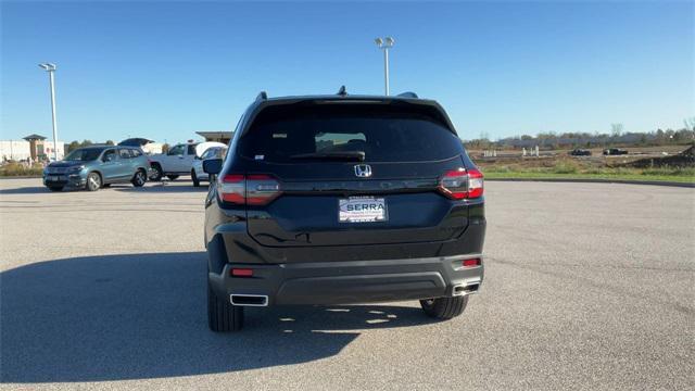 new 2025 Honda Pilot car, priced at $41,595