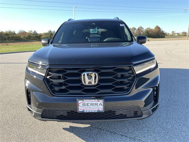 new 2025 Honda Pilot car, priced at $41,595