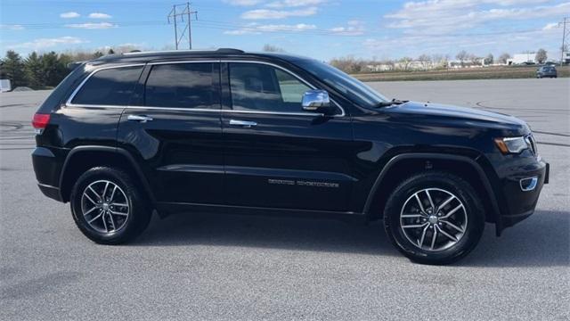 used 2017 Jeep Grand Cherokee car, priced at $16,177