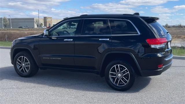 used 2017 Jeep Grand Cherokee car, priced at $17,877