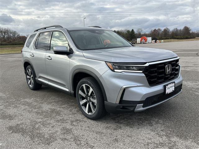 new 2025 Honda Pilot car, priced at $52,770