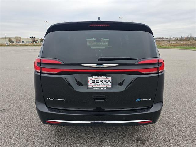 used 2021 Chrysler Pacifica Hybrid car, priced at $33,500