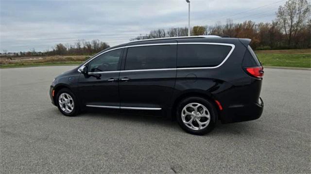 used 2021 Chrysler Pacifica Hybrid car, priced at $33,500