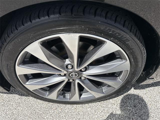 used 2022 Nissan Maxima car, priced at $27,677