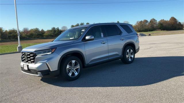 new 2025 Honda Pilot car, priced at $47,725