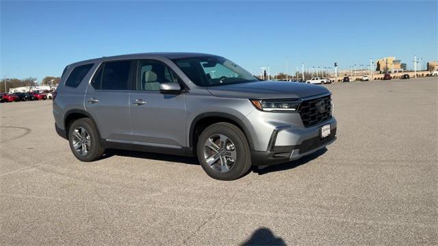 new 2025 Honda Pilot car, priced at $47,725