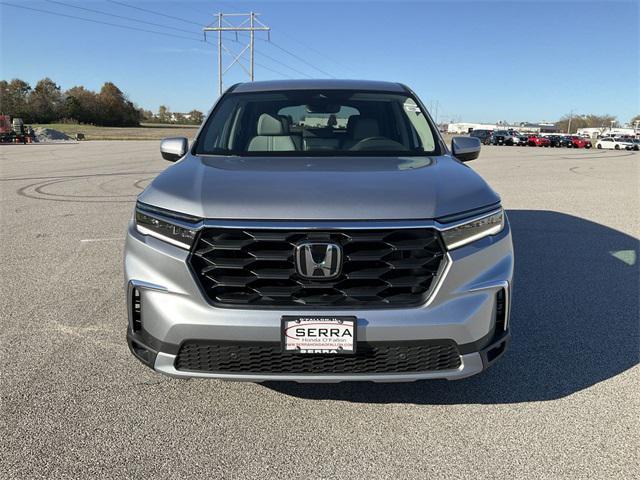 new 2025 Honda Pilot car, priced at $47,725