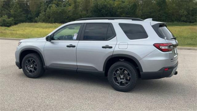 new 2025 Honda Pilot car, priced at $50,795