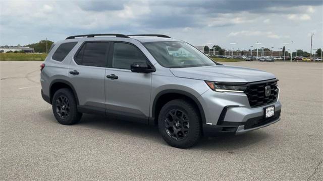 new 2025 Honda Pilot car, priced at $50,795