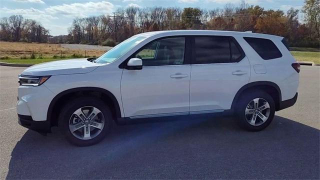 new 2025 Honda Pilot car, priced at $47,450