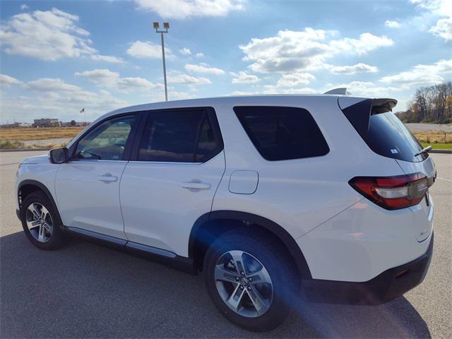 new 2025 Honda Pilot car, priced at $47,450