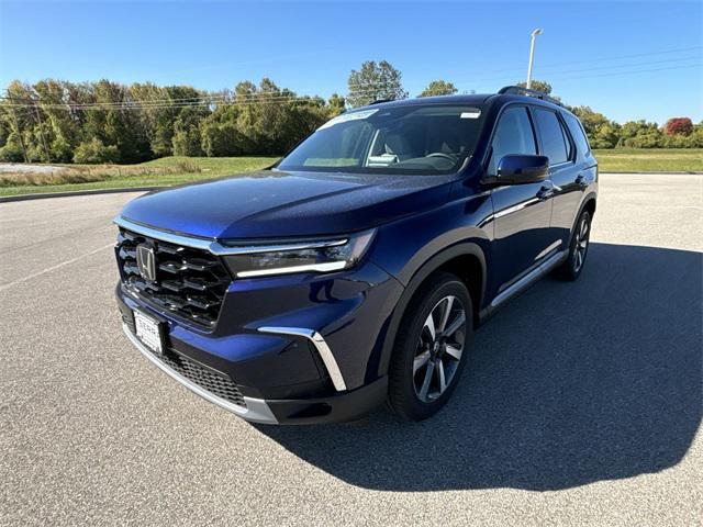 new 2025 Honda Pilot car, priced at $51,050
