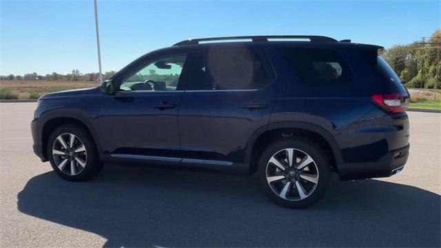 new 2025 Honda Pilot car, priced at $51,050