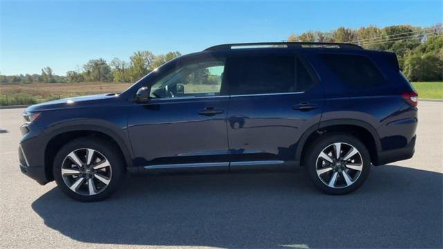 new 2025 Honda Pilot car, priced at $51,050