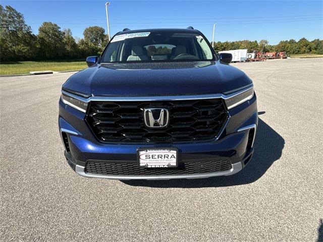 new 2025 Honda Pilot car, priced at $51,050