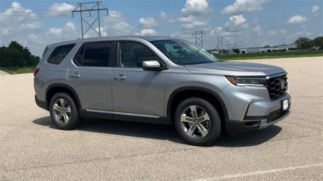 new 2025 Honda Pilot car, priced at $47,780