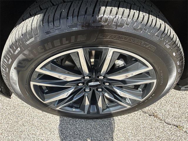 used 2022 Cadillac Escalade ESV car, priced at $66,377