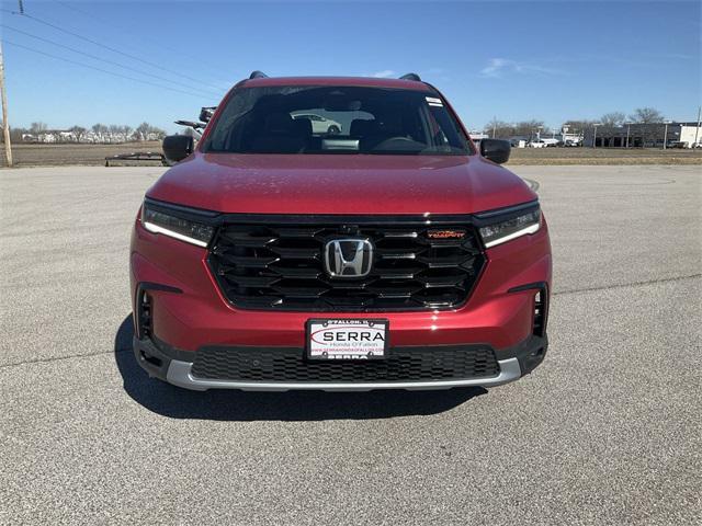 new 2025 Honda Pilot car, priced at $51,305