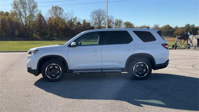 new 2025 Honda Pilot car, priced at $49,650