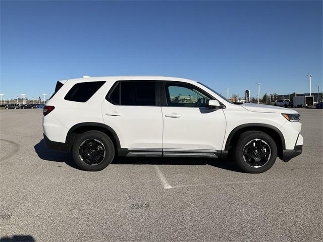 new 2025 Honda Pilot car, priced at $49,650