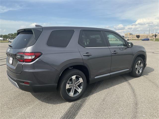 new 2025 Honda Pilot car, priced at $46,995