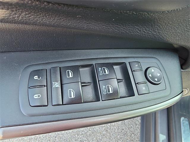 used 2020 Jeep Cherokee car, priced at $15,377