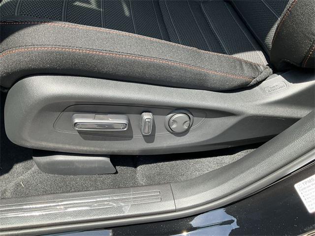 new 2026 Honda CR-V Hybrid car, priced at $40,195