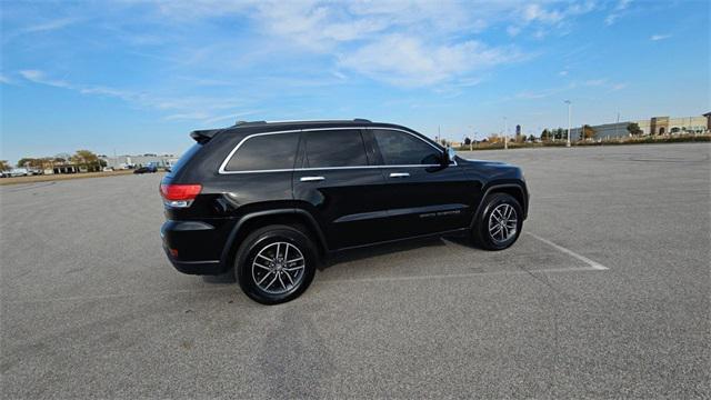 used 2018 Jeep Grand Cherokee car, priced at $17,177