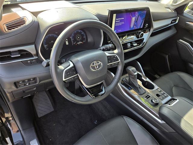 used 2023 Toyota Highlander car, priced at $42,796