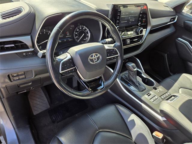 used 2021 Toyota Highlander car, priced at $31,859