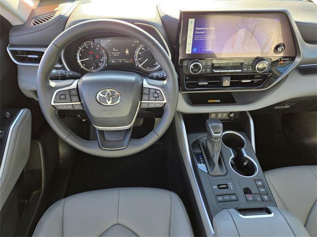 used 2024 Toyota Highlander car, priced at $46,888