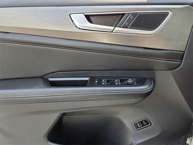 used 2024 Volkswagen Atlas Cross Sport car, priced at $33,059