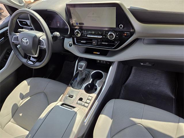 used 2024 Toyota Highlander car, priced at $47,579