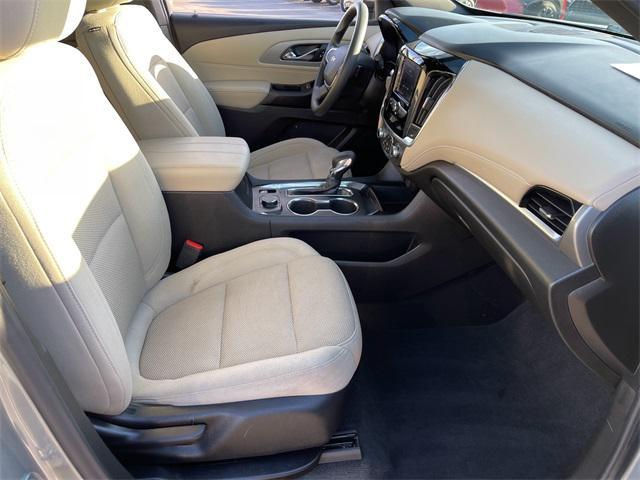 used 2023 Chevrolet Traverse car, priced at $29,899