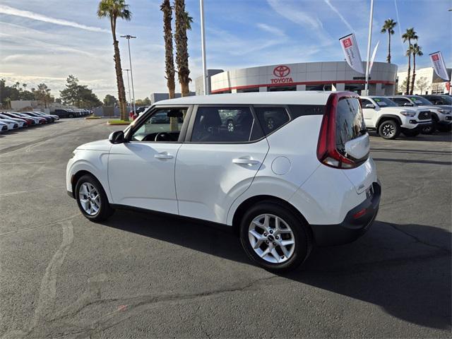 used 2022 Kia Soul car, priced at $17,598