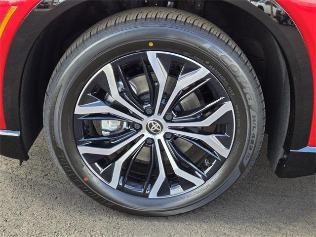 new 2025 Toyota Crown Signia car, priced at $46,555