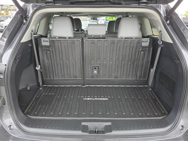 used 2025 Toyota Highlander car, priced at $43,777