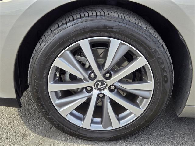 used 2019 Lexus ES 350 car, priced at $26,888