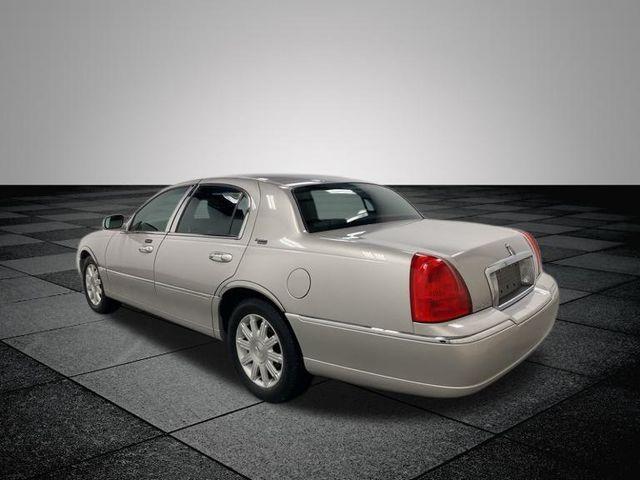 used 2011 Lincoln Town Car car, priced at $8,495