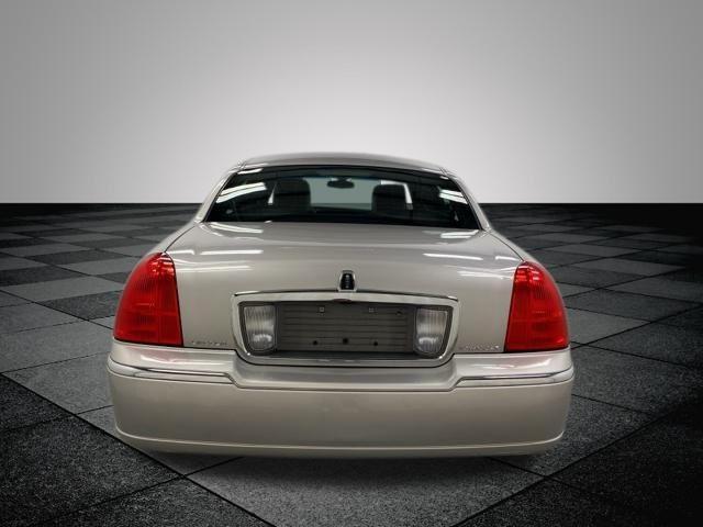 used 2011 Lincoln Town Car car, priced at $8,495