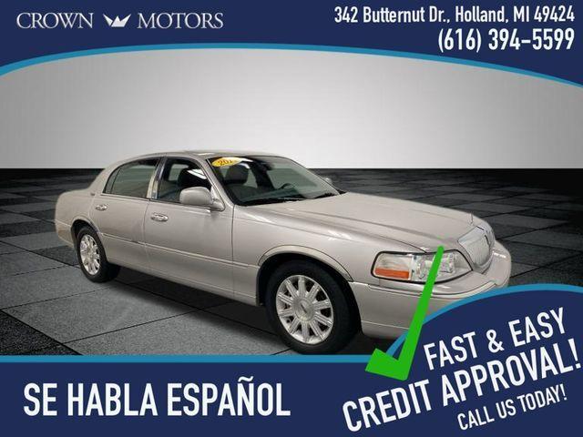 used 2011 Lincoln Town Car car, priced at $8,495