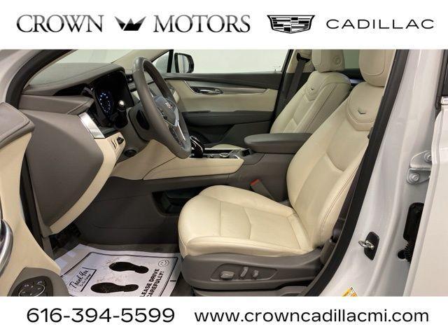 used 2022 Cadillac XT5 car, priced at $34,249