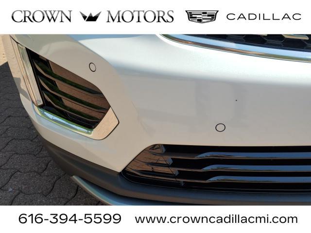 new 2024 Cadillac XT5 car, priced at $56,015