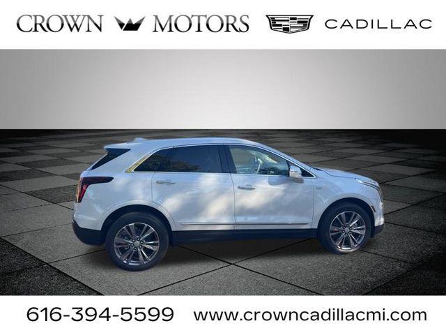 new 2025 Cadillac XT5 car, priced at $57,810