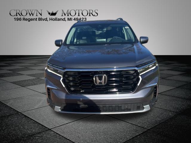 new 2025 Honda Pilot car, priced at $51,975